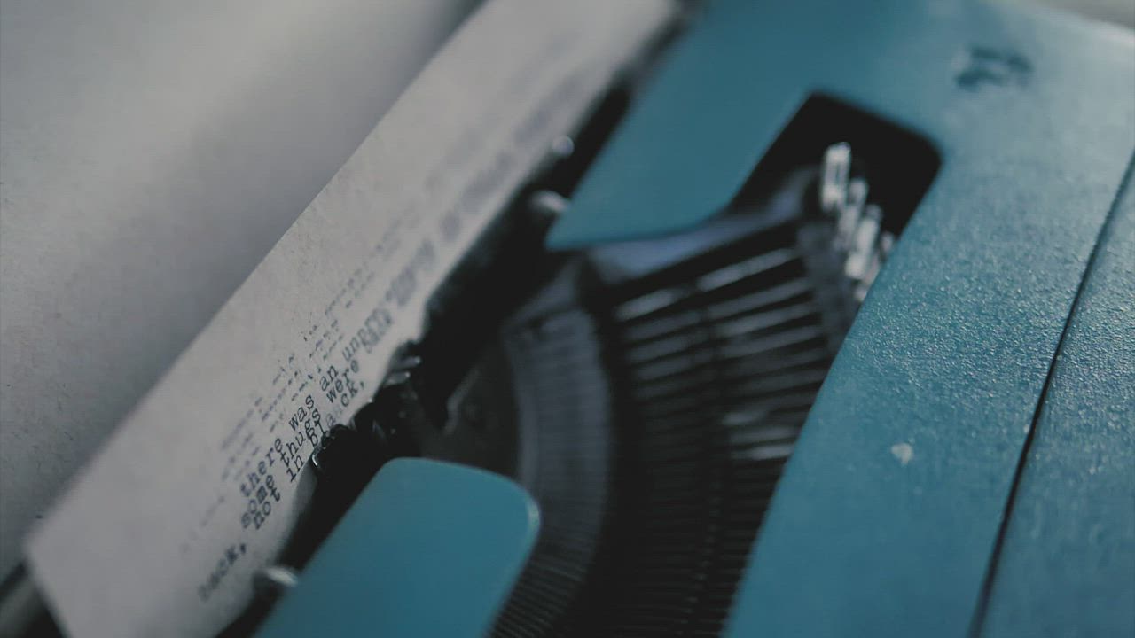 Operation of a typewriter viewed in detail - Free Stock Video
