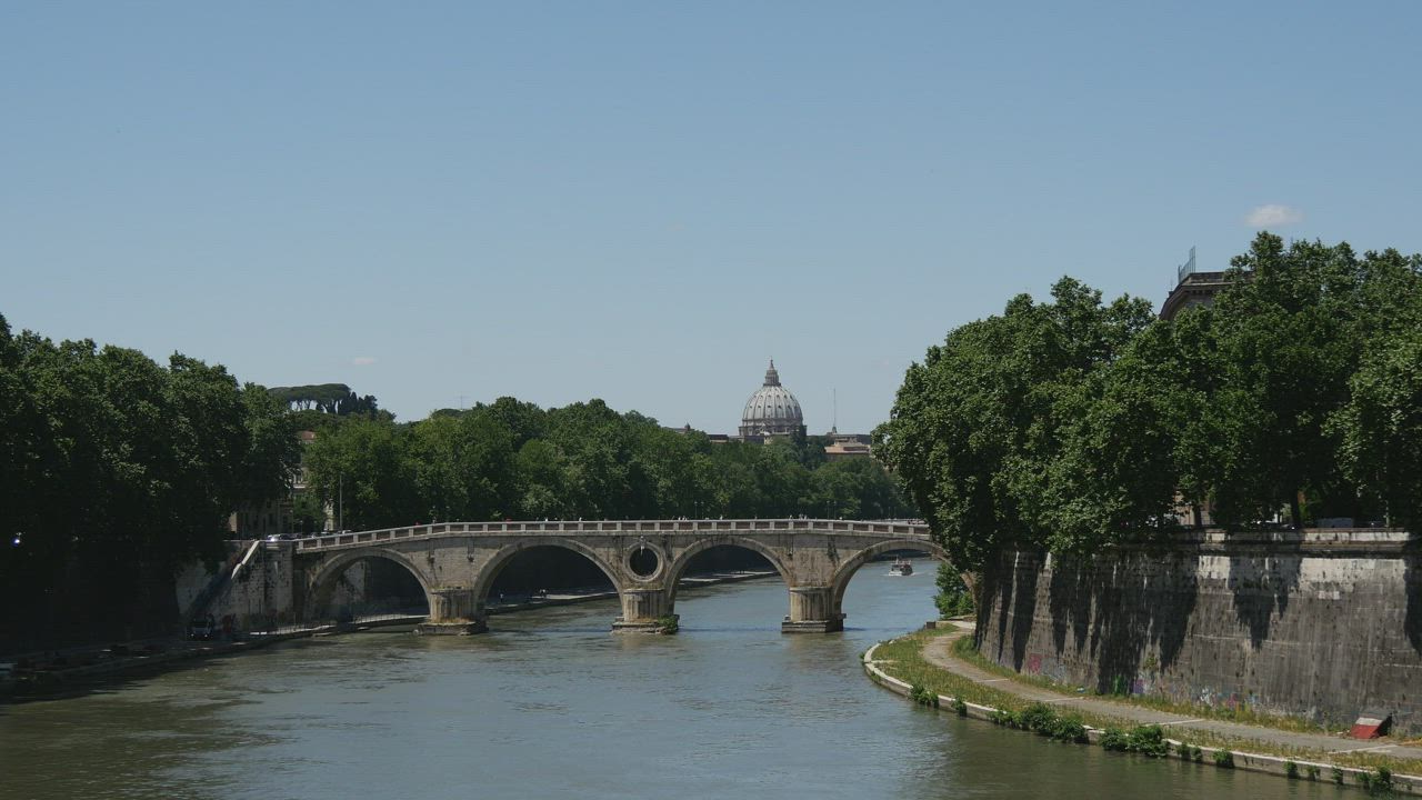 River and bridge in Rome - Free Stock Video