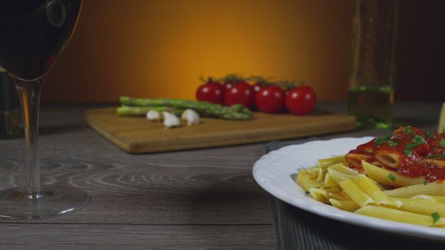 Pasta with tomato sauce.