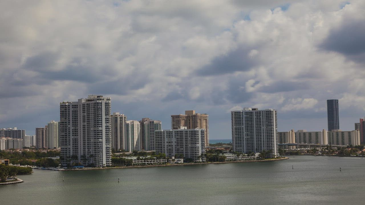 Clouds rising over Miami - Free Stock Video