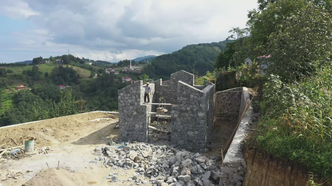 Small house being built - Free Stock Video