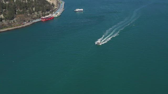 Small boat moving quickly.