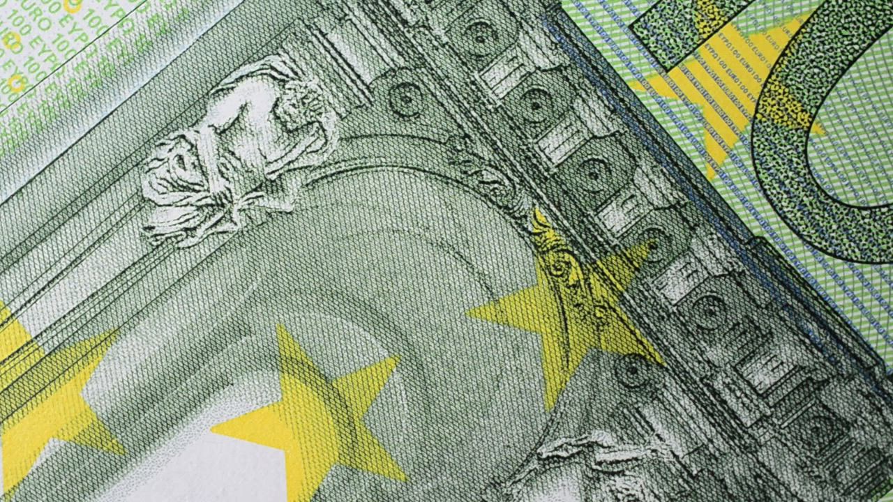 Reverse side of a five dollar bill - Free Stock Video