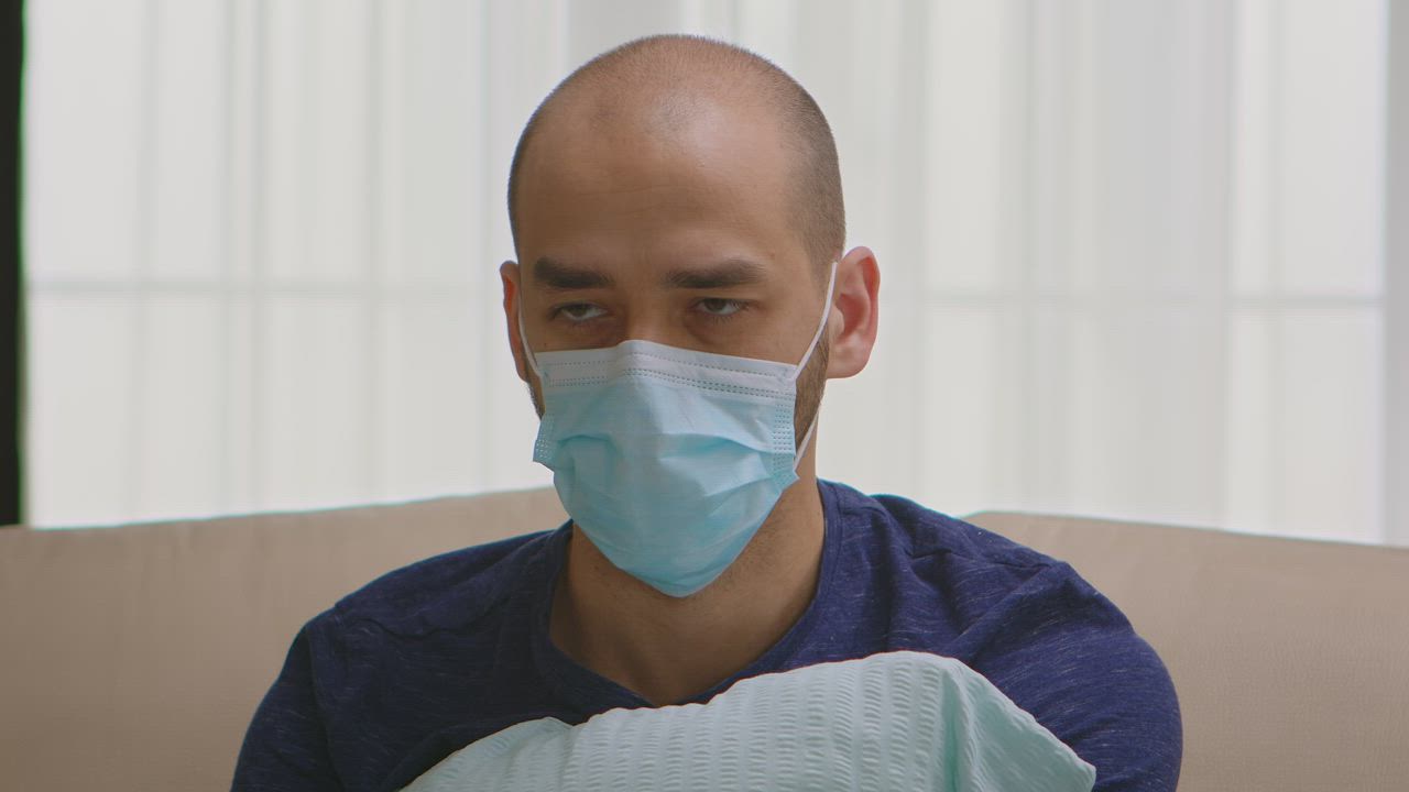 Man with a protection mask - Free Stock Video