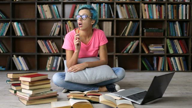 Female student in the library.